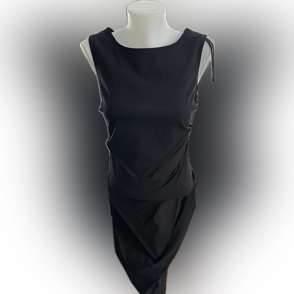 *Closet clear out* Le Château ruched dress - Picture 3 of 4